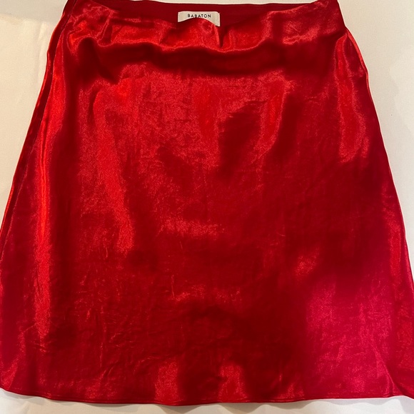 NWOT Aritzia Babaton Red Satin Miniskirt - Picture 2 of 5